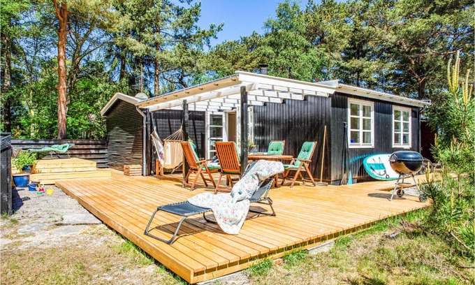 Snogebaek House | Cozy Home In Nexø With Wifi