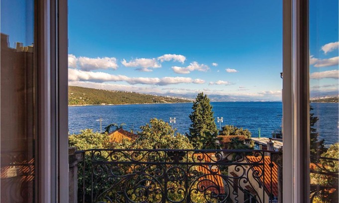 Volosko House | Cozy Home In Opatija With Wifi