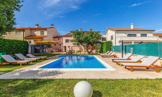 Vinkuran House | Cozy home in Pula with WiFi