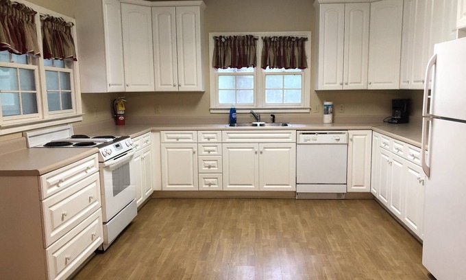 Pineland House | Cozy home in the woods close to Ebenezer Creek.