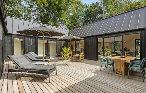 Rageleje House | Cozy Home In Vejby With Sauna