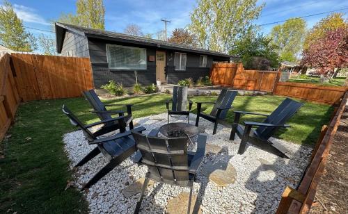 Nampa House | Cozy Home with Fire Pit, 1 mile from DT Nampa