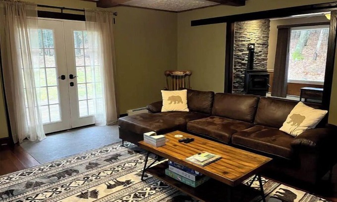 Haines Falls House | Cozy Home With Fire Place 10 Mins From Hunter Mountain