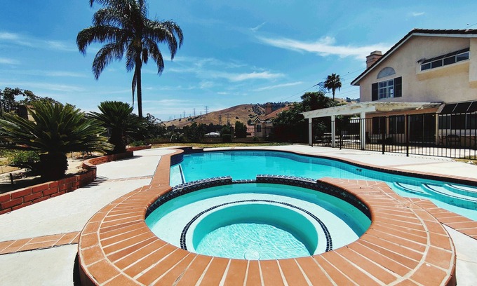 Rowland Heights House | Cozy house with pool and great view