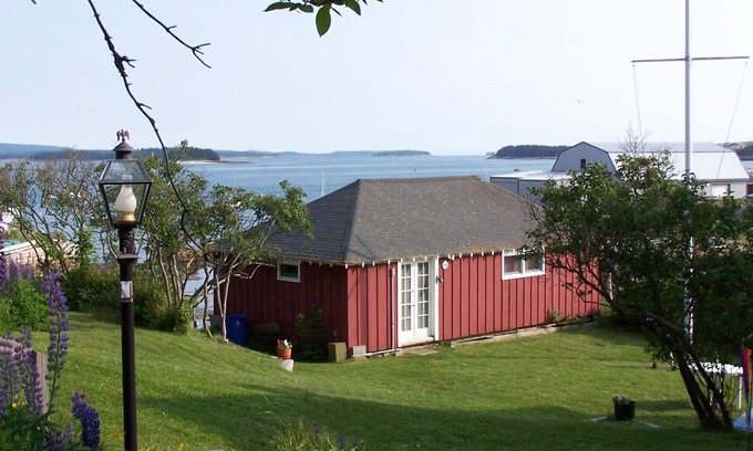 Stonington Cottage | Cozy in-town cottage at harbor's edge w/garden, 4 kayaks, walk to downtown.
