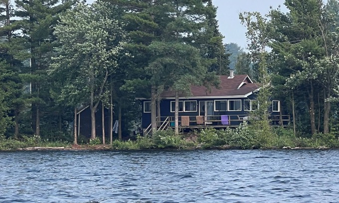Douro-Dummer Cottage | Cozy island cottage on Stoney Lake