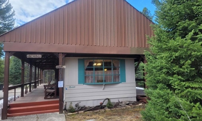 Island Park Cabin | Cozy Island Park retreat close to Yellowstone