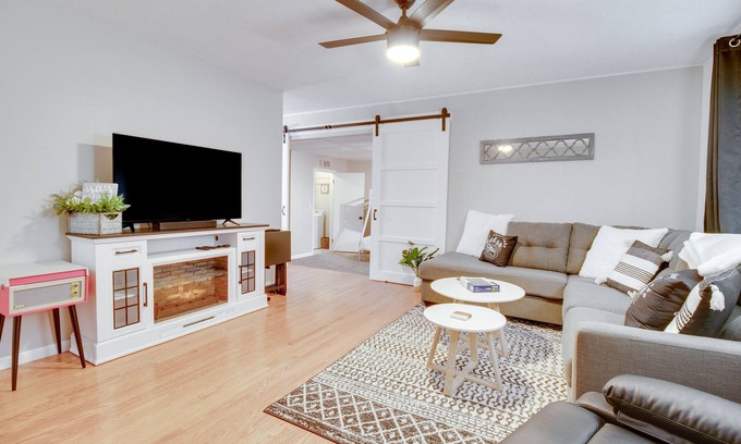 Lakeview House | Cozy Lakeview Retreat, Close to Bull Shoals Lake!