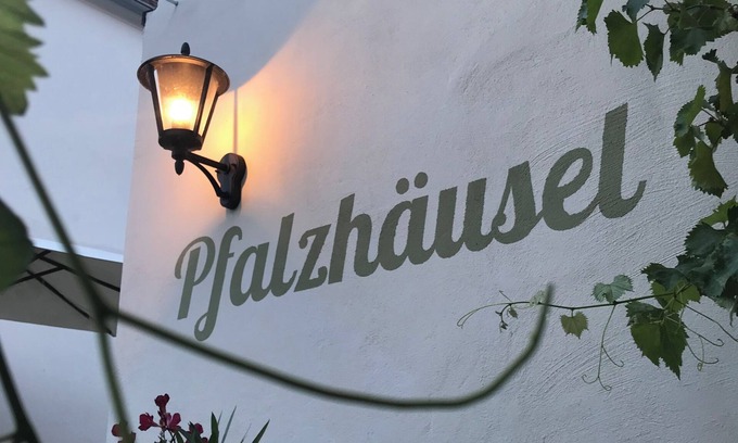 Neustadt-Haardt House | Cozy living between forest, vines and almond trees in the Pfalzhäusel