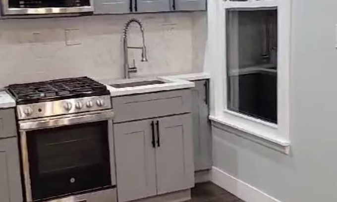East New York House | Cozy Lodging on Logan St. nSuper Close to Transportation n