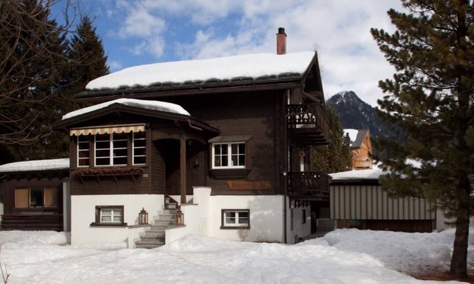 Meierhof Ski Chalet | Cozy mountain chalet Davos