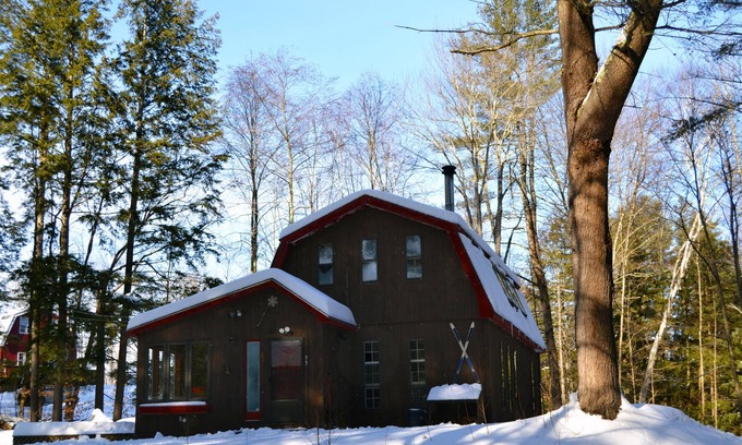 East Jamaica House | Cozy Mountain Getaway