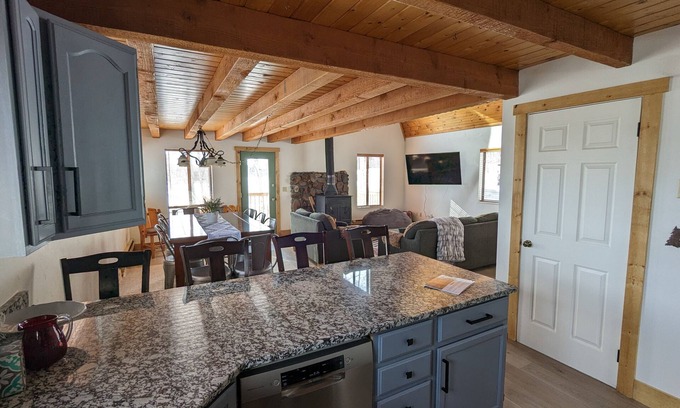 Star Valley Ranch House | Cozy Mountain Getaway, with golf, and tons of hiking/snowmobiling trails