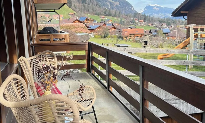 Frutigen Apartment | Cozy, newly renovated vacation apartment in Frutigen - ideal for relaxing days!