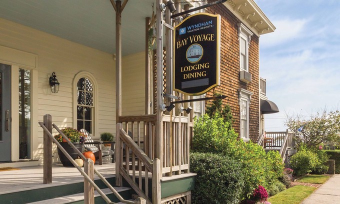 Jamestown Resort | Cozy One Bedroom Deluxe Suite Off Narragansett Bay w/Resort Pool & Free WiFi