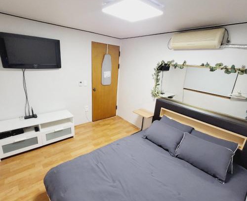 Itaewon Villa | Cozy Private Home Newly Renovated #3