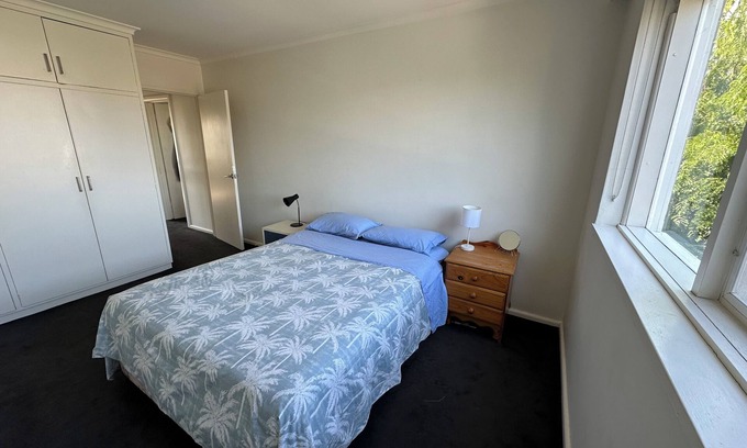 Thornbury Apartment | Cozy private Room in Thornbury