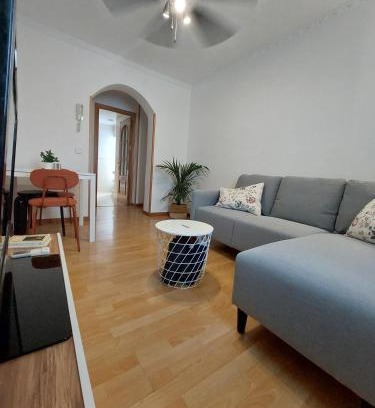 Timon Apartment | Cozy Rest Barajas-Feria-Madrid