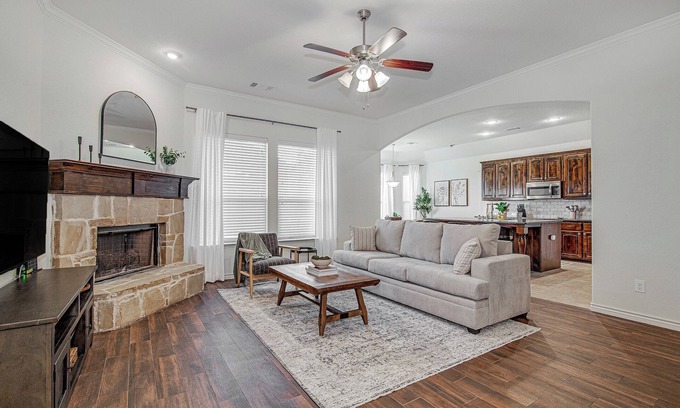 Fort Worth House | Cozy Retreat at 309 Prince John Drive in Saginaw