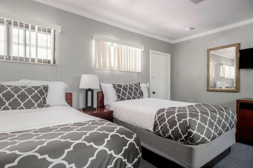 Riverview Apartment | Cozy Room for 4 Wi-Fi Private Bath