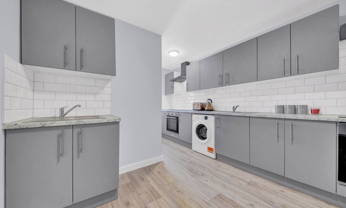 Yiewsley Apartment | Cozy Serviced Ensuite In West Drayton London TW7