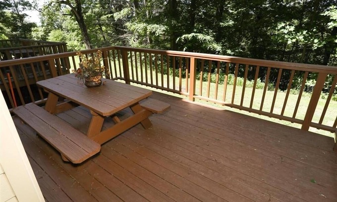 Seven Springs Condo | Cozy Seven Springs 1 Bedroom Deluxe Condo with Private Deck by RedAwning - Save 10% on 3 Nights, 15% on 5 Nights!