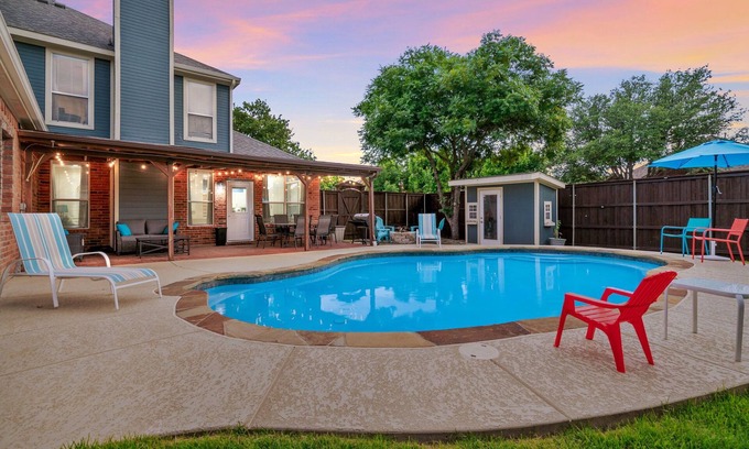 Lewisville House | Cozy & Spacious Home w/Private Pool, BBQ, Game Room close to DFW, Sleeps 10-12