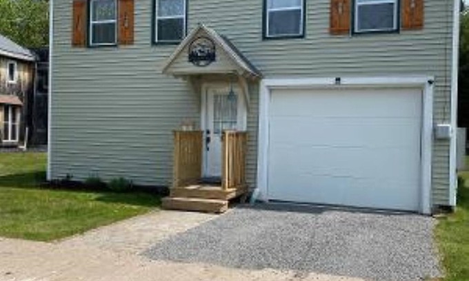 Old Forge House | Cozy stay within walking distance to everything!