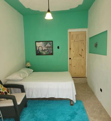 Yallahs House | Cozy studio apartment with private parking off street