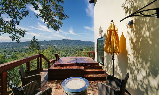 Fetters Hot Springs-Agua Caliente Apartment | Cozy studio in Sonoma with a private entrance, stunning views and a private spa!
