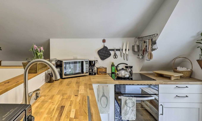Epsom Apartment | Cozy Studio Near Bear Brook State Park!