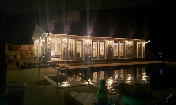 Woodruff Cottage | Cozy studio poolhouse