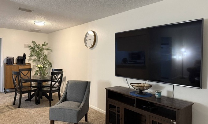 Sun 'N Lake Villa | Cozy & Stylish 1-Bedroom Retreat in Sebring, FL