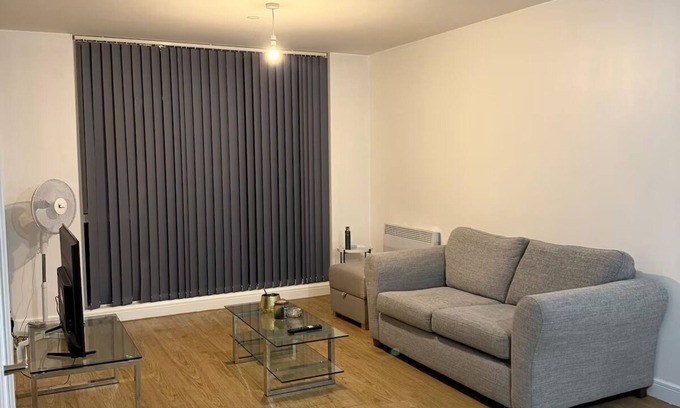 Cheetham Hill Apartment | Cozy Stylish Apt MCR City Centre
