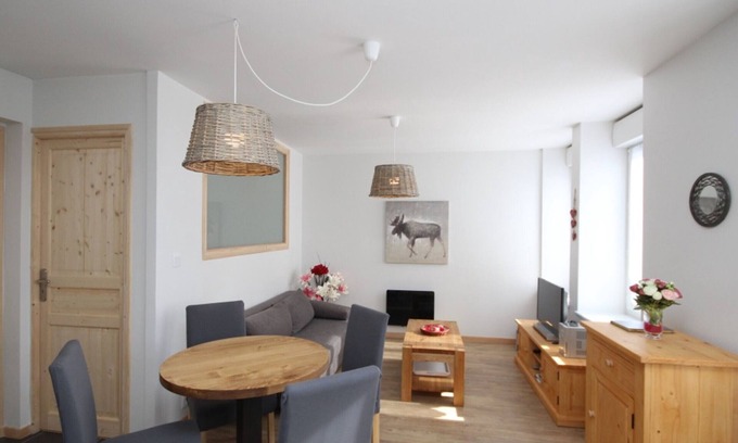 Mont-Dore Apartment | Cozy T2 with WiFi, Ski Storage, Near Thermal Shuttle, Mont-Dore