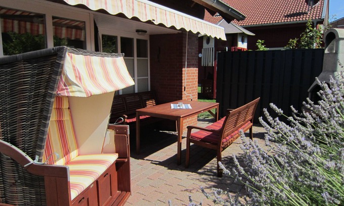 Kopendorf House | Cozy vacation home with garden and terrace on Fehmarn on the Baltic Sea with dog