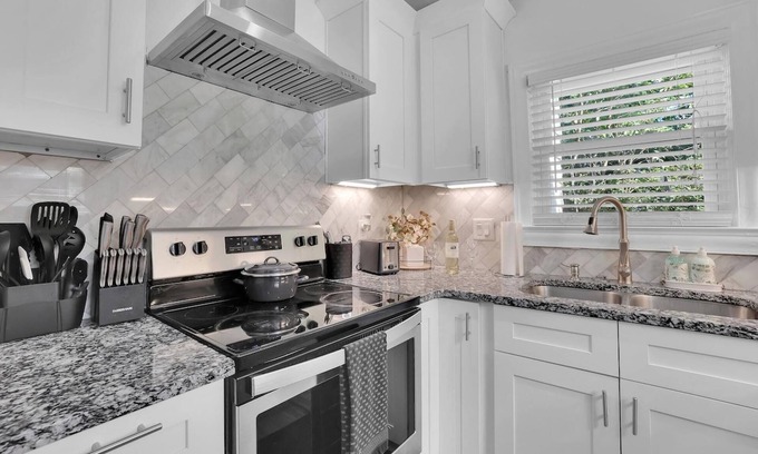 Peachtree Park House | Cozy Vibes Buckhead 7 Beds