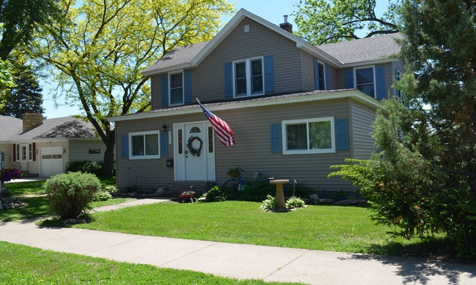 Lake City House | Cozy, Vintage Home, Quiet Neighborhood, Walk or Bike To Lake City's Attractions