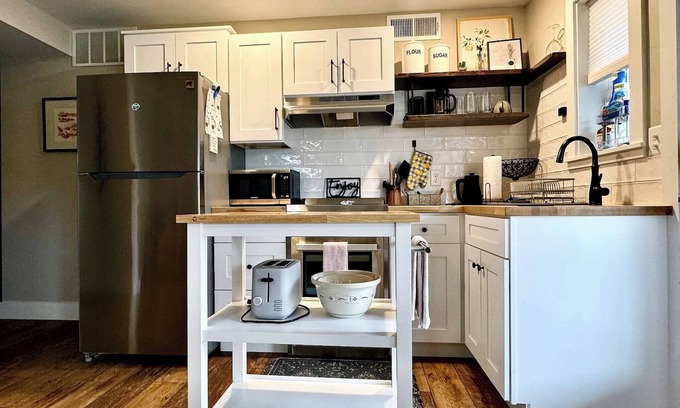 Somers Bed & Breakfast | Cozy Waterfront Retreat Near Flathead Lake