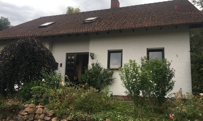 Hunfelden Apartment | Cozy, well-equipped accommodation - centrally located to Frankfurt .