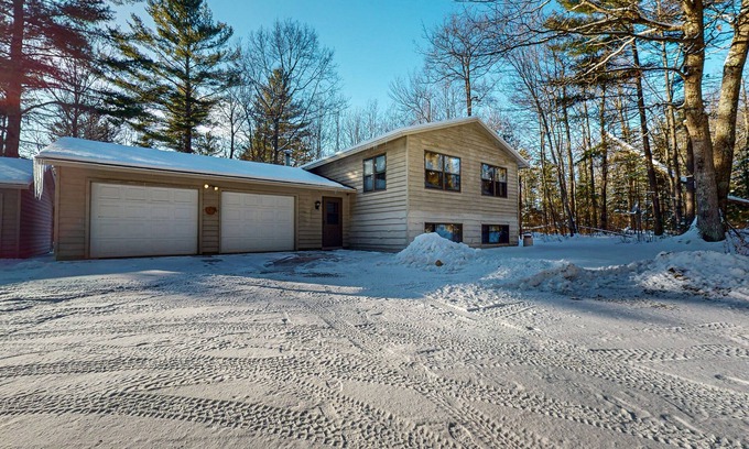 Manitowish Waters House | Cozy wooded home w/access to snowmobile trail, near town, lakes, & bike trails
