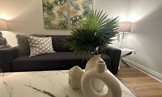 Lisgar House | Cozy Zen "Dream" Getaway in the heart of Mississauga!