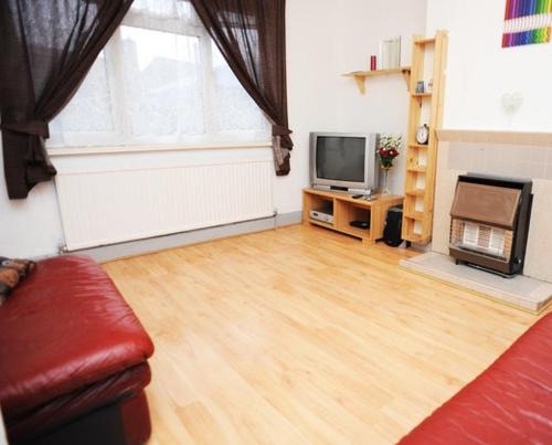 Custom House Apartment | Cozy2bed Apartment Near City Center