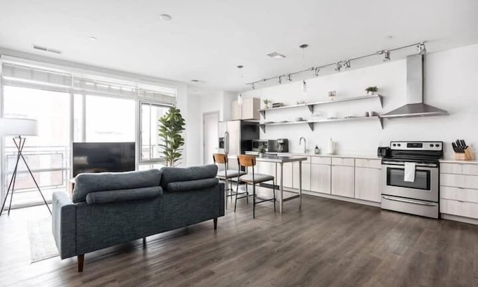 Downtown Indianapolis Apartment | CozySuites at Bottleworks District