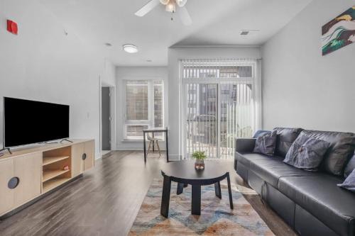 Indianapolis Apartment | CozySuites Modern 1BR Nora Indianapolis #7