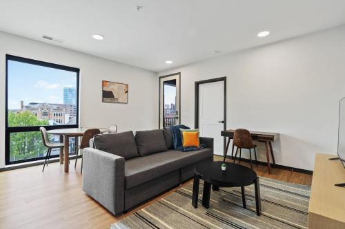 Lockerbie Square Apartment | CozySuites on Mass with garage parking #7