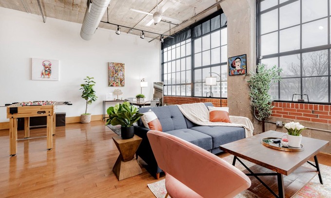 Downtown St. Louis Apartment | Cozysuites Stunning 1BR Adler Loft w/ Parking