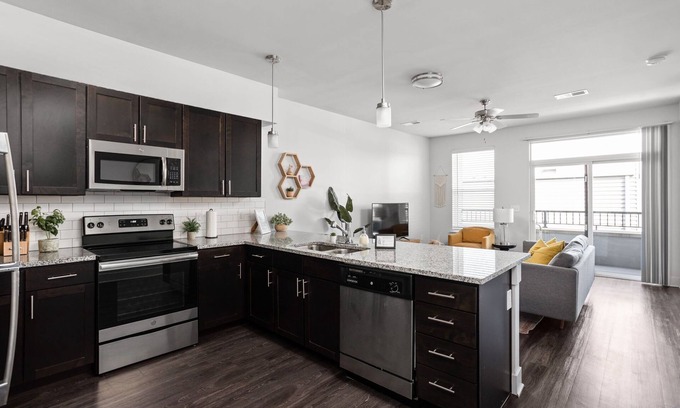 Indianapolis Apartment | Cozysuites Stylish 4BR the heart of Nora