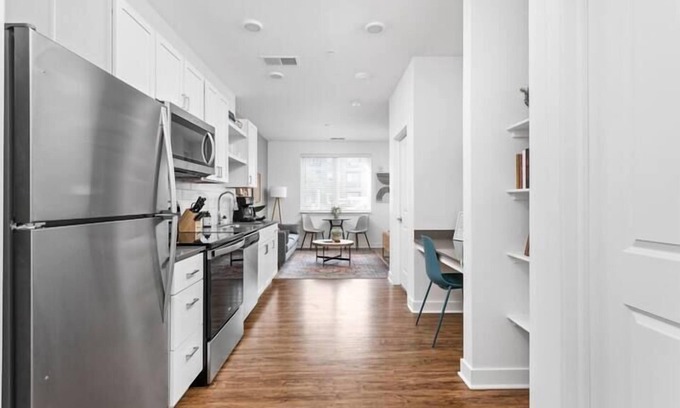 Fountain Square Apartment | CozySuites Trendy 1BR Downtown Indy