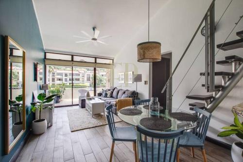 Santa Ana Apartment | CR MARIPOSA RENTALS Lakeview PENTHOUSE with office space, pool, gym, tennis